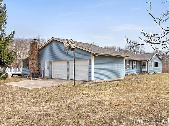 2nd image of 15270 Pine Lake Ave