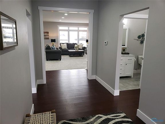 2nd image of 1596 Gleneagles Dr