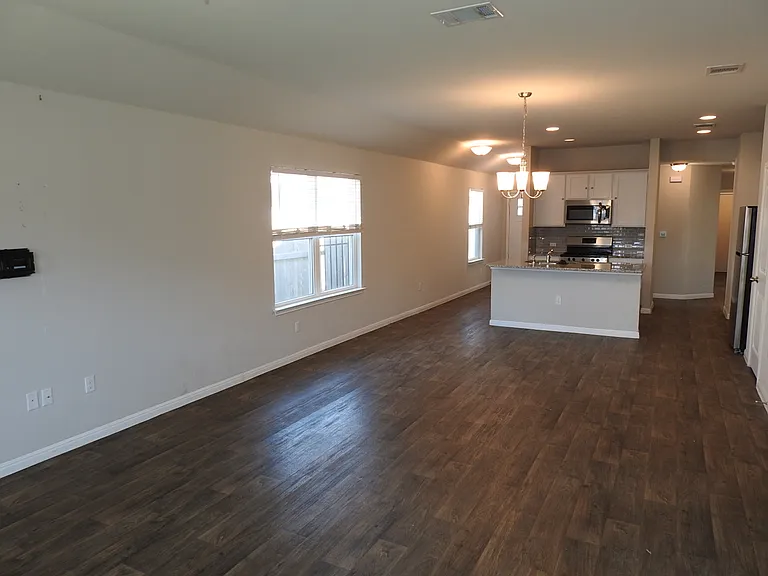 621 Callahan Ln — Photo 10