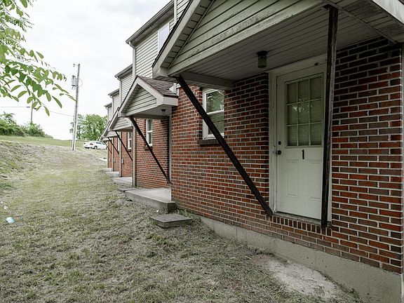 3rd image of 296 N Ronda Dr #1-5