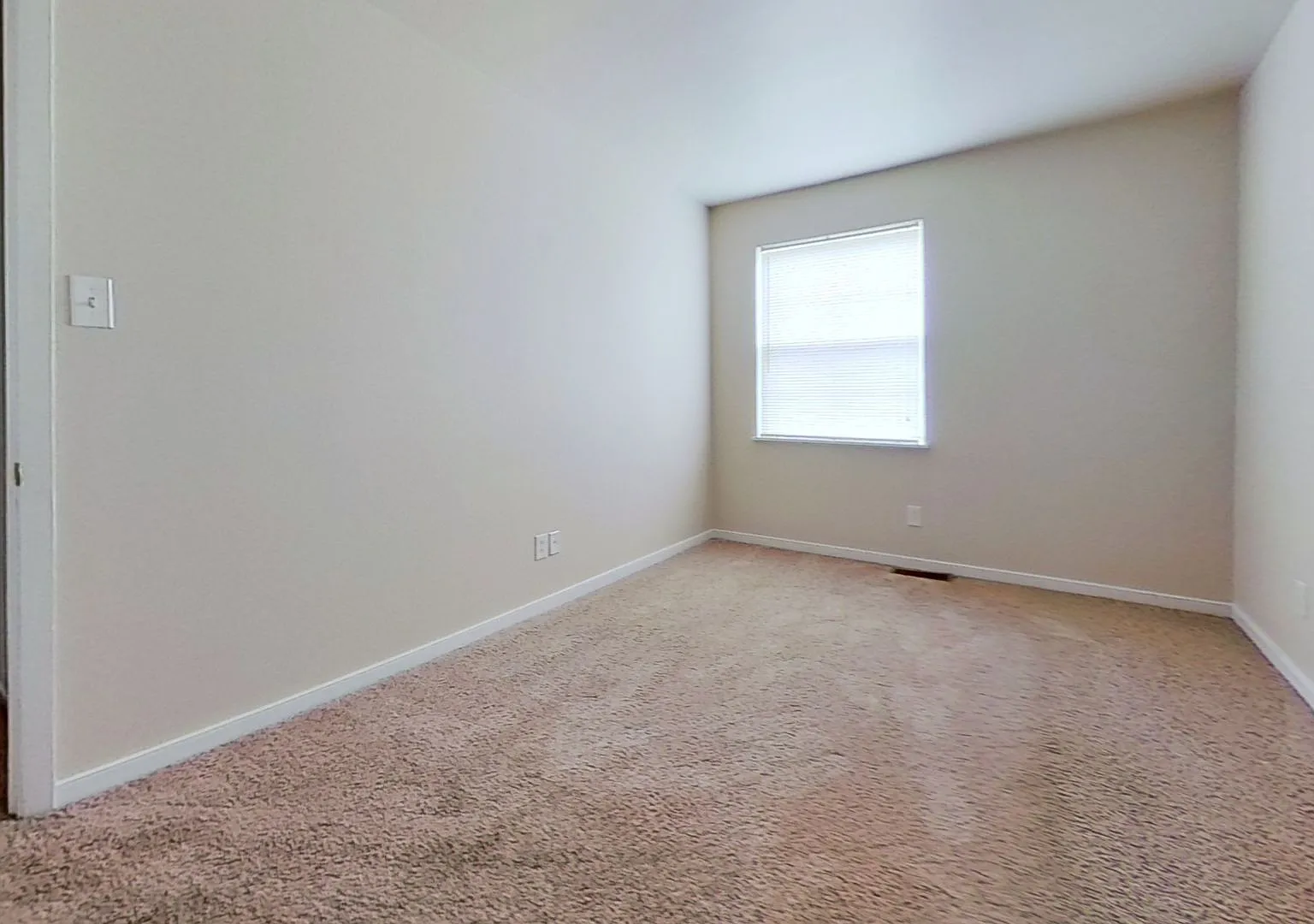 2908 Apartments — Photo 4