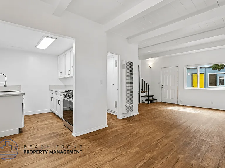 217-219 S. Esplanade St. — Photo 3