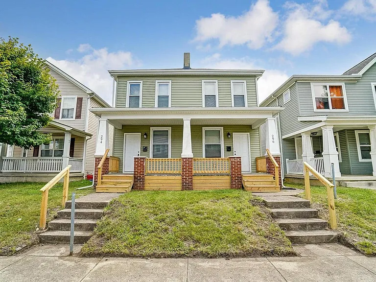 294 Dakota Ave — Photo 1