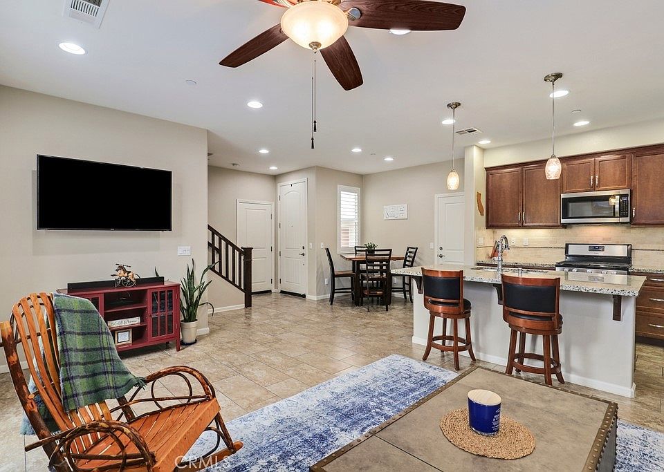 1st image of 31848 Calle Brio