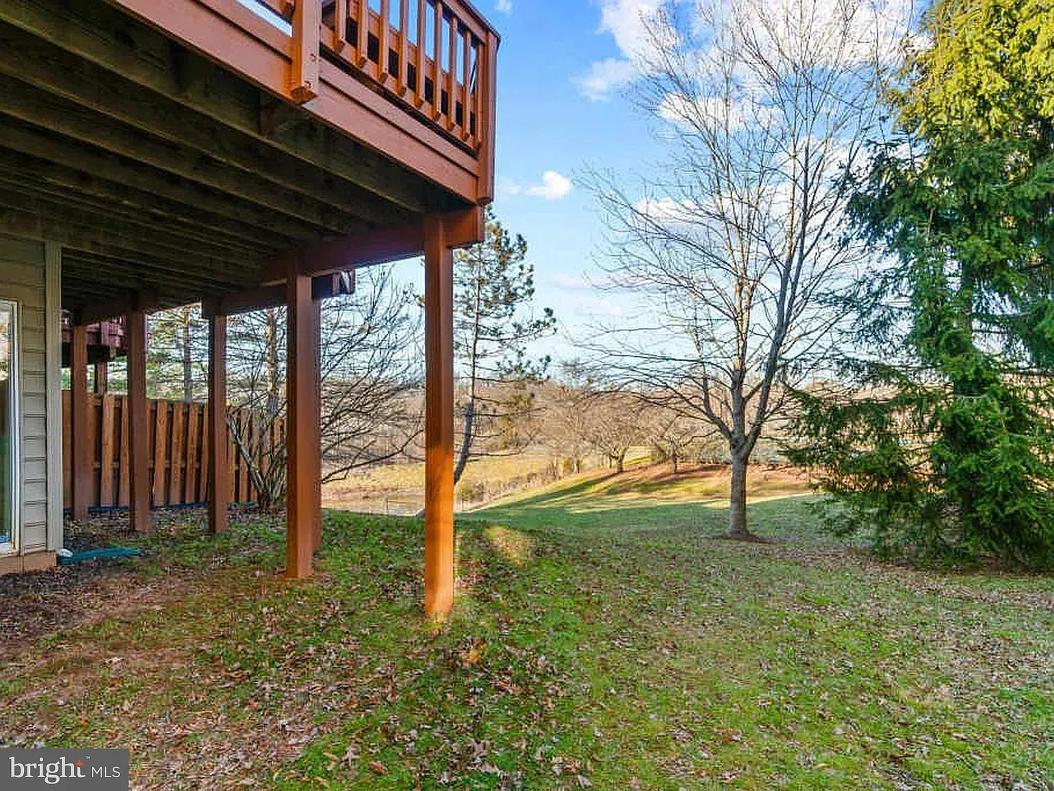 3 bed, 4.0 bath, 2820 sqft, $3,590 — Photo 4