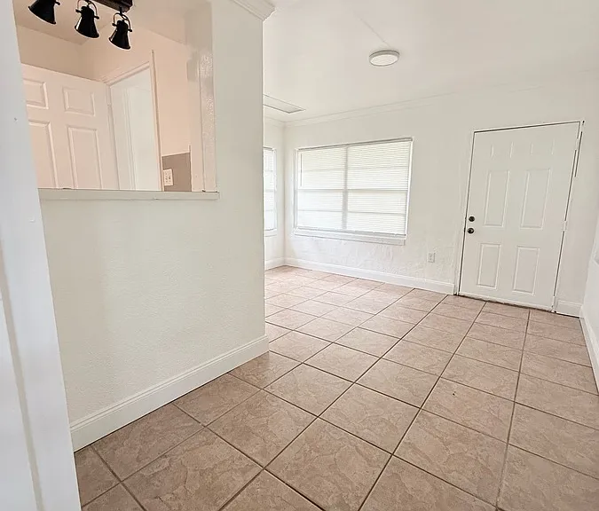 1252 Eldridge St — Photo 23