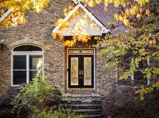 801 Oaklands Dr, Talking Rock, GA 30175