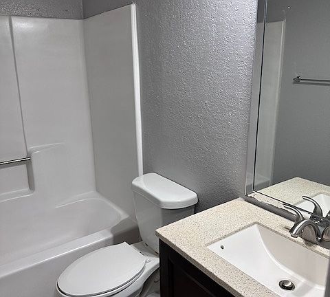 5th image of 2420 Lido Ln