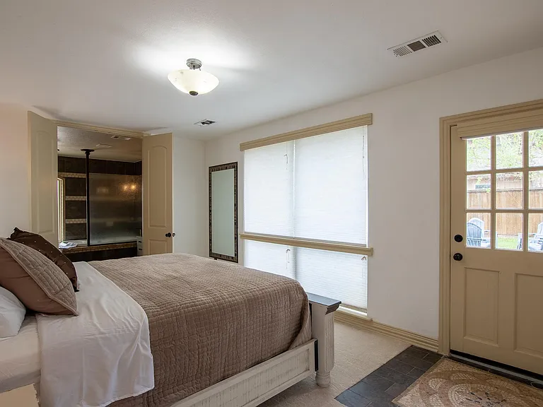 3631 Seguin Dr — Photo 17