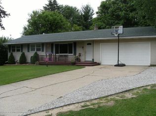 1124 Battle Creek Rd, Charlotte, MI 48813