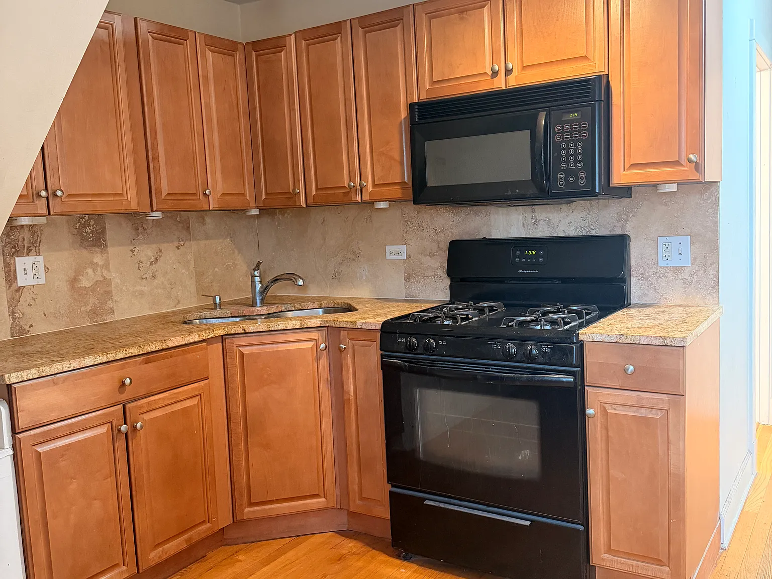 2953 N Dawson Ave — Photo 2