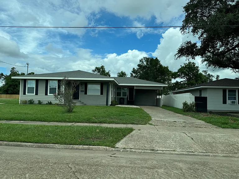 308 W Hale St — Photo 1