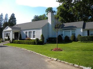 25 Wenwood Dr, Glen Head, NY 11545