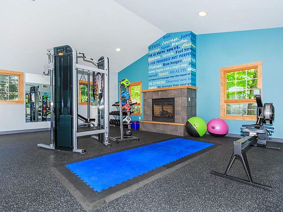 3rd image of 700 Warren Rd #191B
