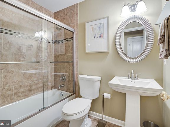 5th image of 8149 Dove Cottage Ct