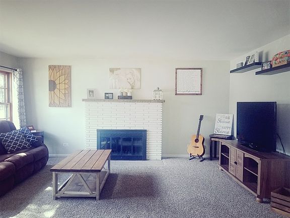3rd image of 18838 Ashland Ave