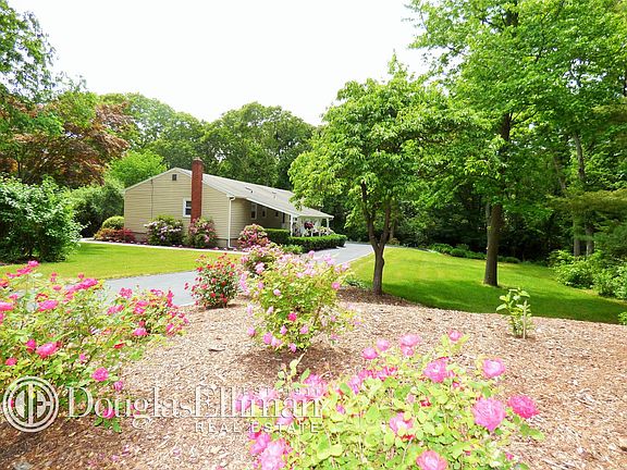 4th image of 81 Mobrey Ln