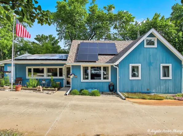 7508 Cedar Dr, Wonder Lake, IL 60097
