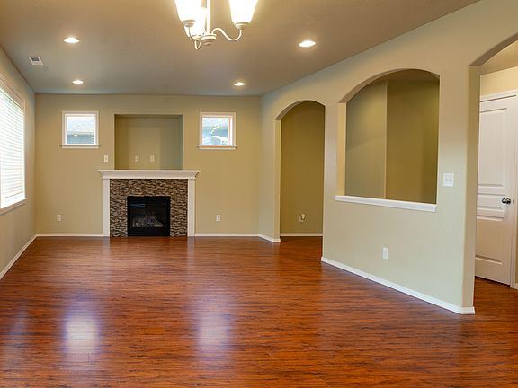 4th image of 21270 SE Golden Market Ln