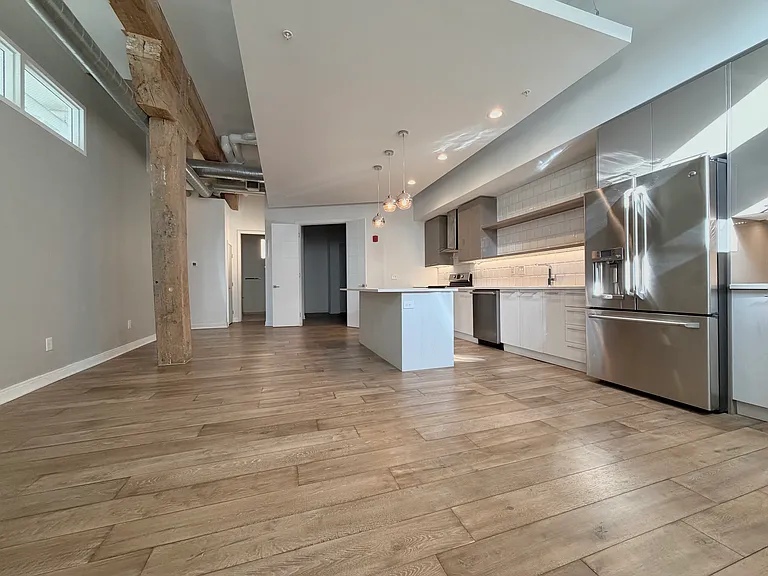 813 Broadway St #101 — Photo 6