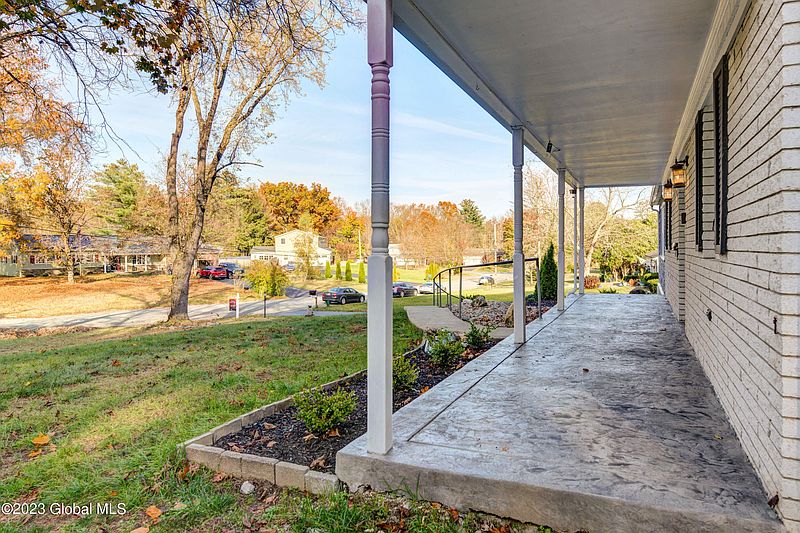 5th image of 3 Northway View Court