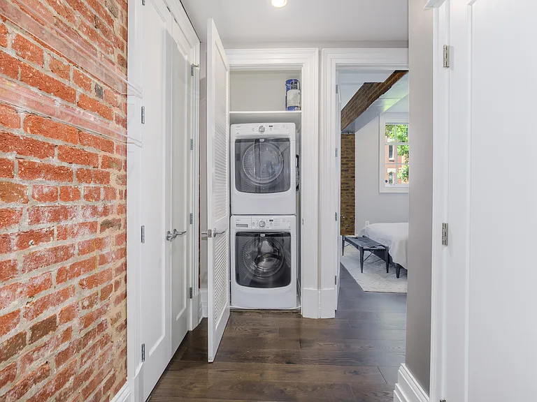 901 D St NE #1 — Photo 27