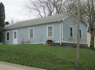 406 Taylor St, Traer, IA 50675