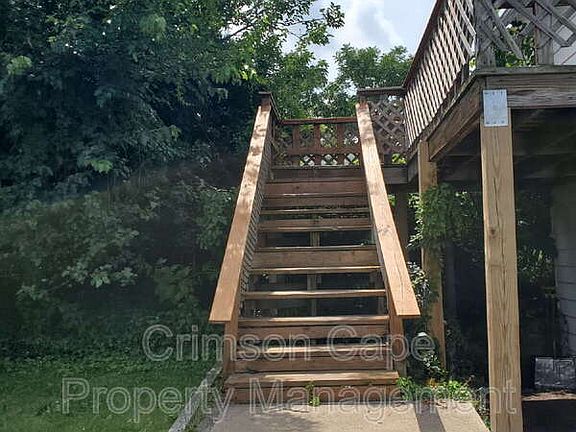 2nd image of 108 Grove St APT 2