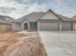 2305 SW Tupelo Ave, BENTONVILLE, AR 72712