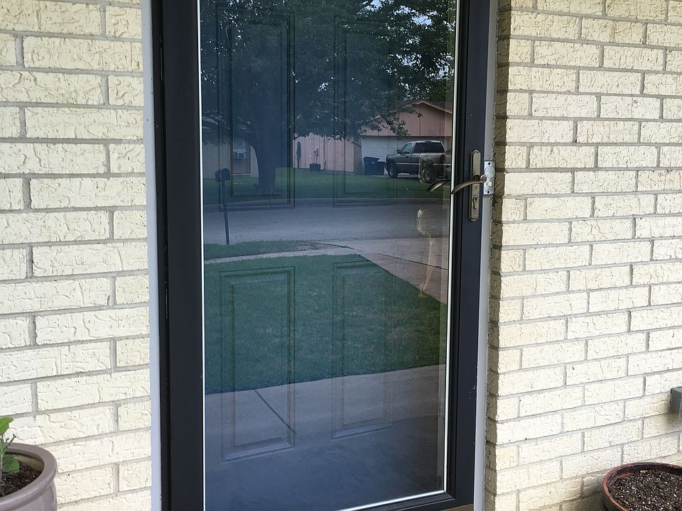 2nd image of 625 Windsor Dr