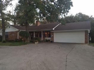 202 Modoc Trl, Lake Kiowa, TX 76240