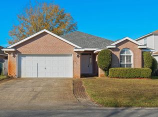 875 Van Dyke Dr, Shalimar, FL 32579