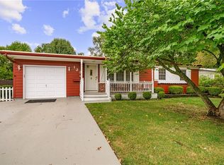 123 Meadowbrook Dr, Gardner, KS 66030