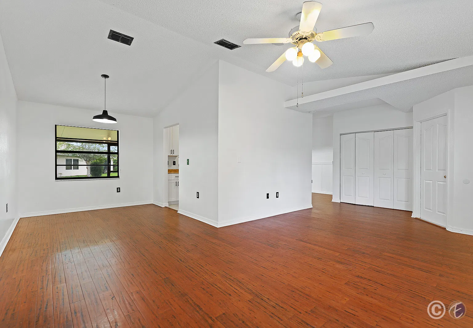 6346 Silver Oaks Dr — Photo 2