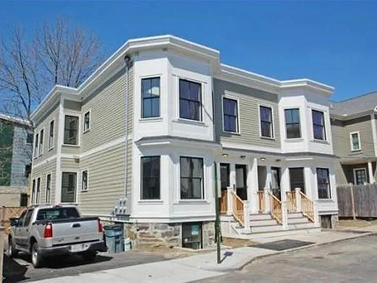 11 Sheridan St #2 — Photo 2