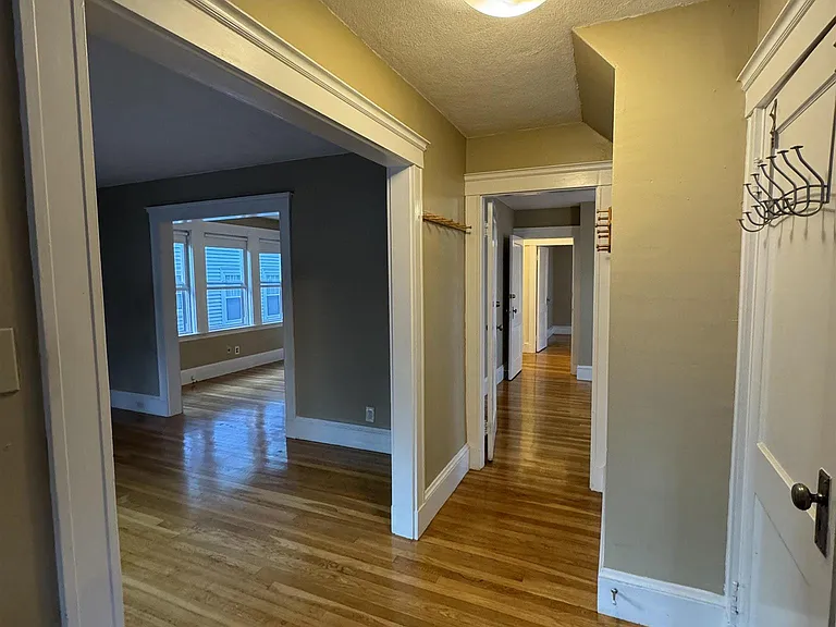 16 Irvington Rd — Photo 5