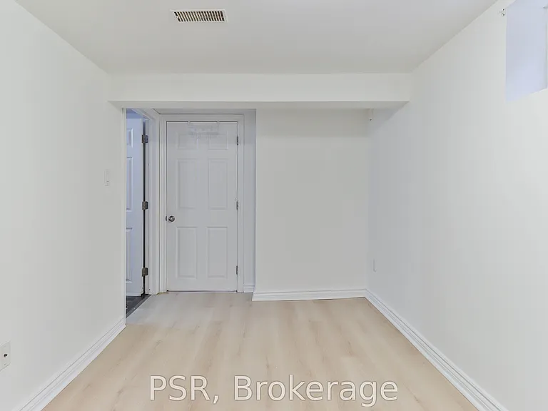 329 Vaughan Rd #LOWER — Photo 19