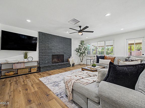5th image of 3707 E DESERT COVE Avenue