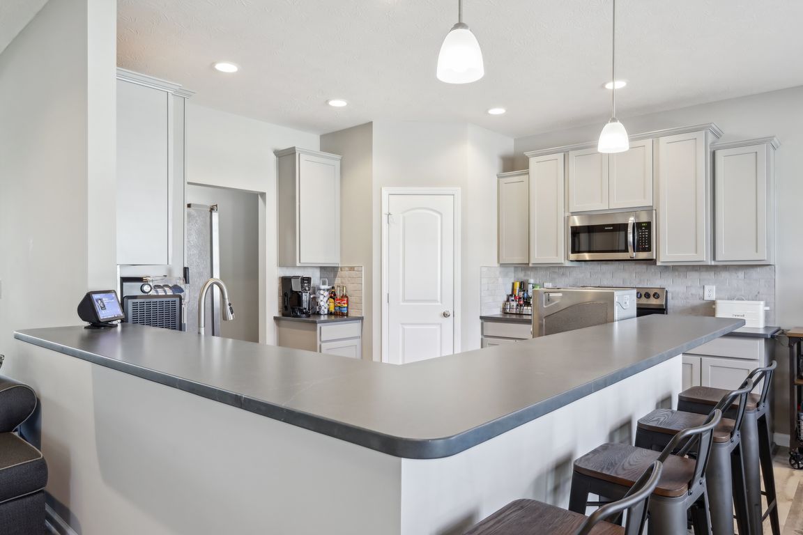 S Ansley Dr-1104-029.jpg