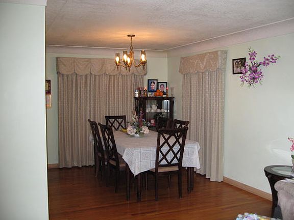 3rd image of 7703 Dellwood Dr