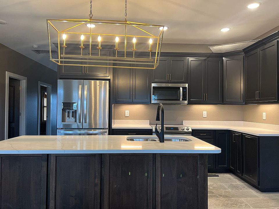 1st image of 400 Olivia Dr