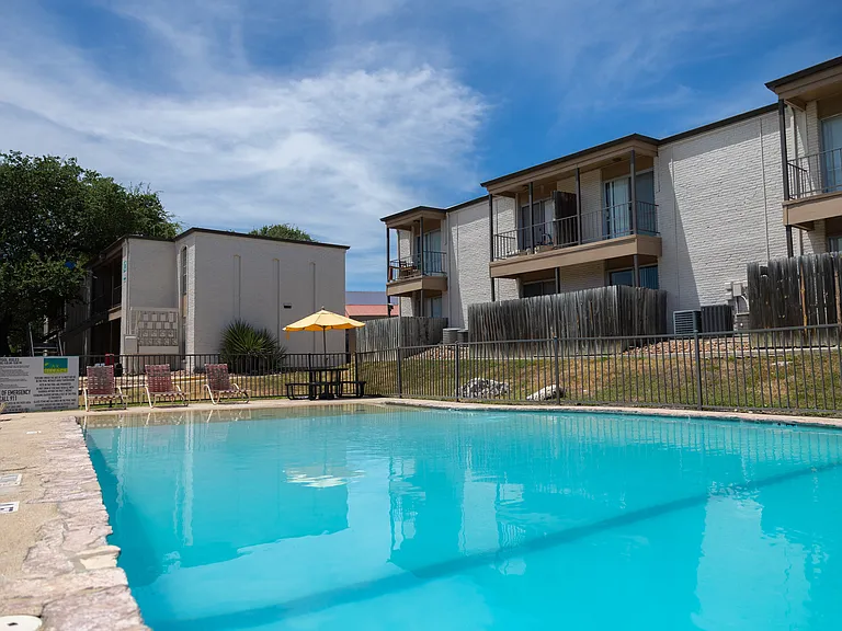 Oak Terrace — Photo 14