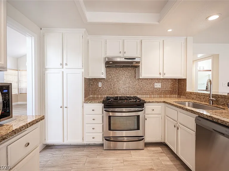 1416 Grey Hunter Dr — Photo 22