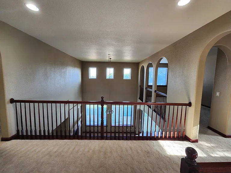 794 Newton Ct — Photo 17