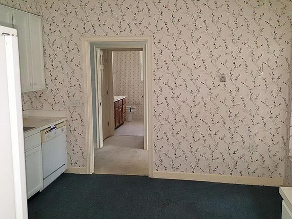 5th image of 4506 Middleton Park Cir E