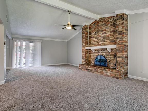5th image of 1013 Carriagehouse Ln