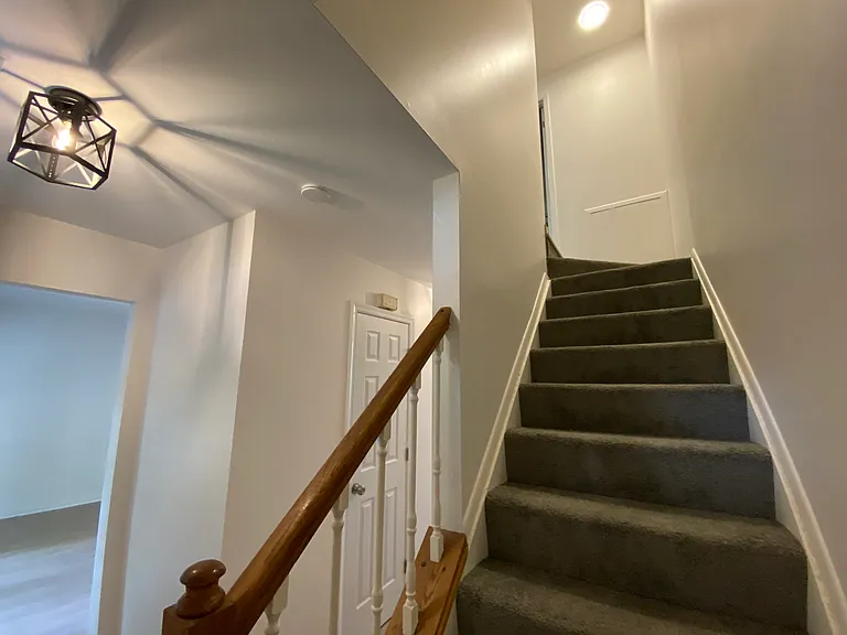 15618 Emery Ct — Photo 11