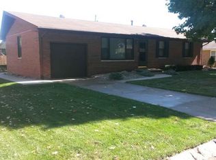 4921 Hill Dr, Godfrey, IL 62035