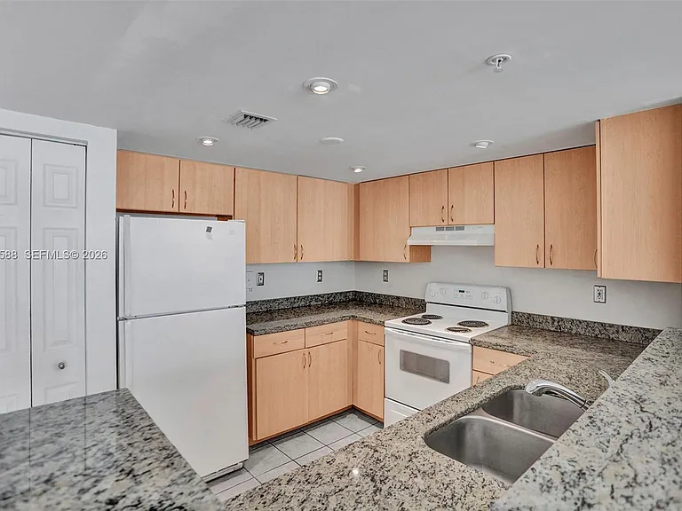3000 Coral Way #412 — Photo 5