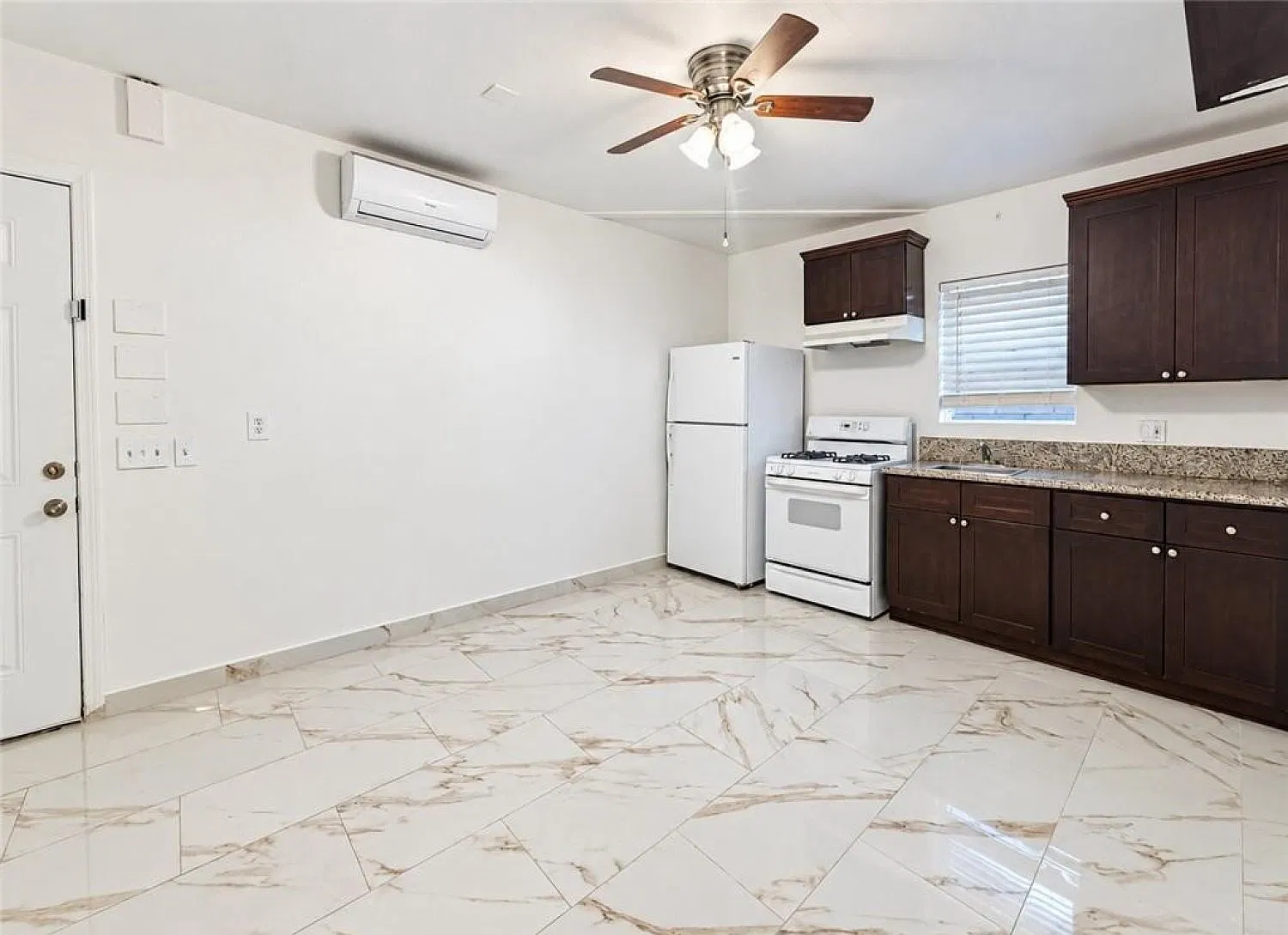 1 bed, 490 sqft, $1,745 — Photo 1